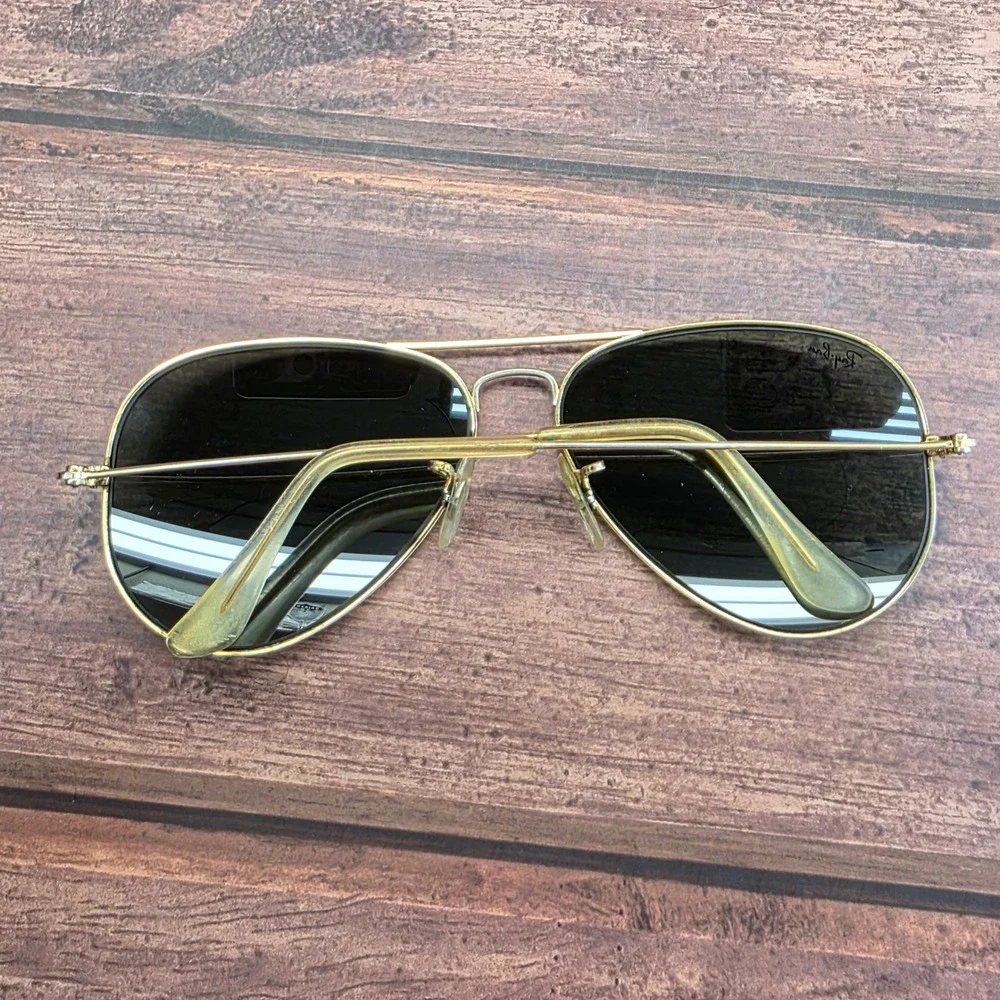 Vintage B&L Ray-Ban USA Aviator Gold Metal Dark Green G-15 Lens Sunglasses